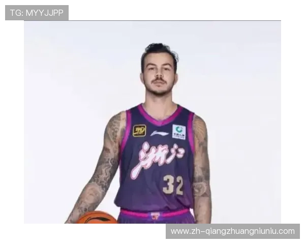 浙江外援约克终场前2秒中线附近命中神奇三分，绝杀广东引爆球场